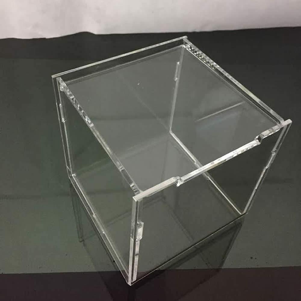 scatola trasparente in plexiglass